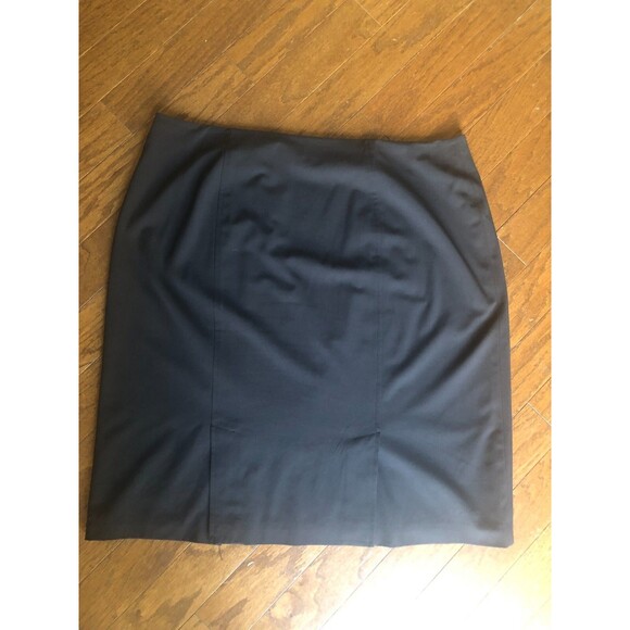 Style & Co Woman 18W Black Straight Knee Length Fully Lined Skirt w/ Double Vent - Picture 4 of 4